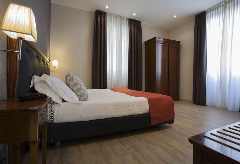 Номер Deluxe Вид на Море Боковой, Astoria