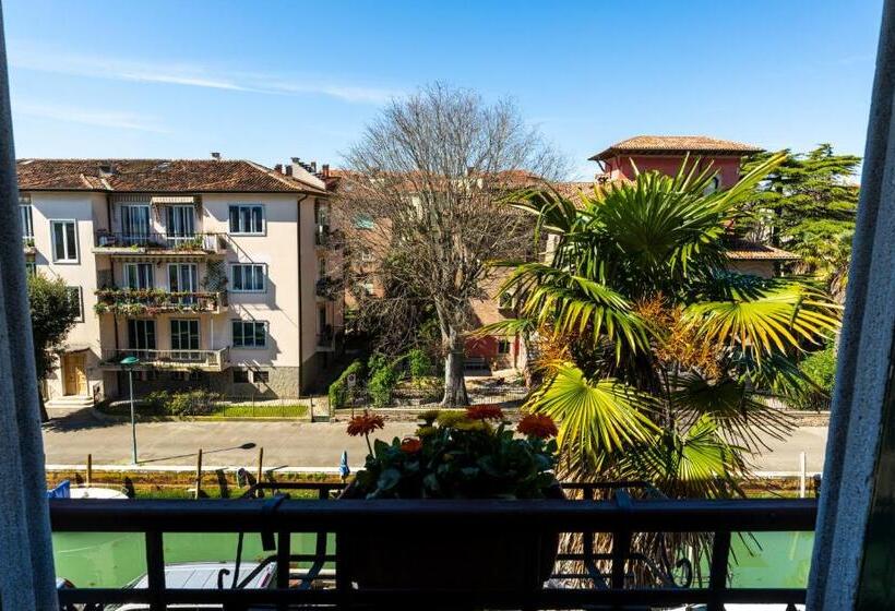 חדר דלוקס, Atlanta Augustus