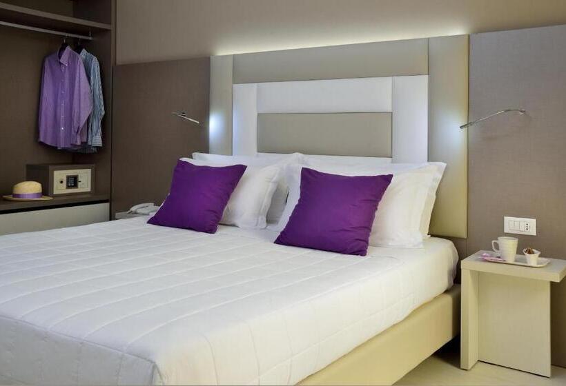 חדר סופריור, Boemia