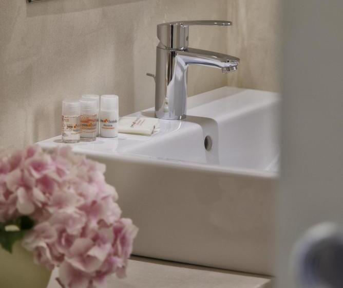 חדר סופריור, Boemia