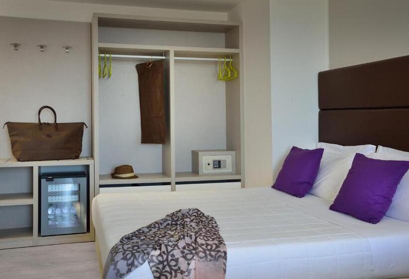 חדר סופריור לשלושה, Boemia