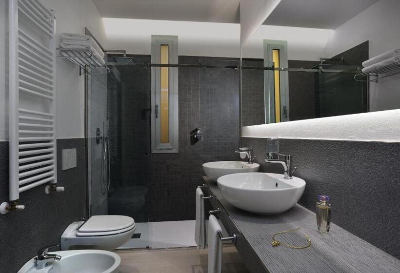 חדר משפתחתי סופריור, Boemia