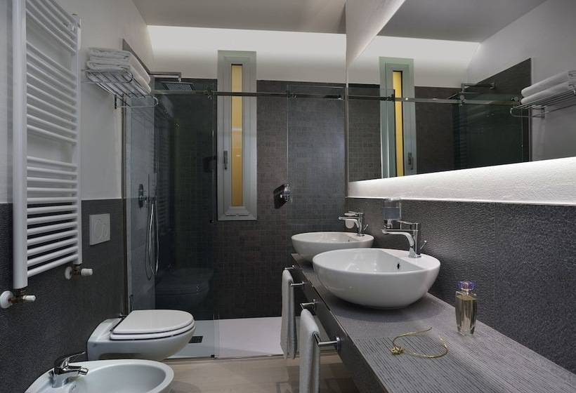 חדר סופריור, Boemia