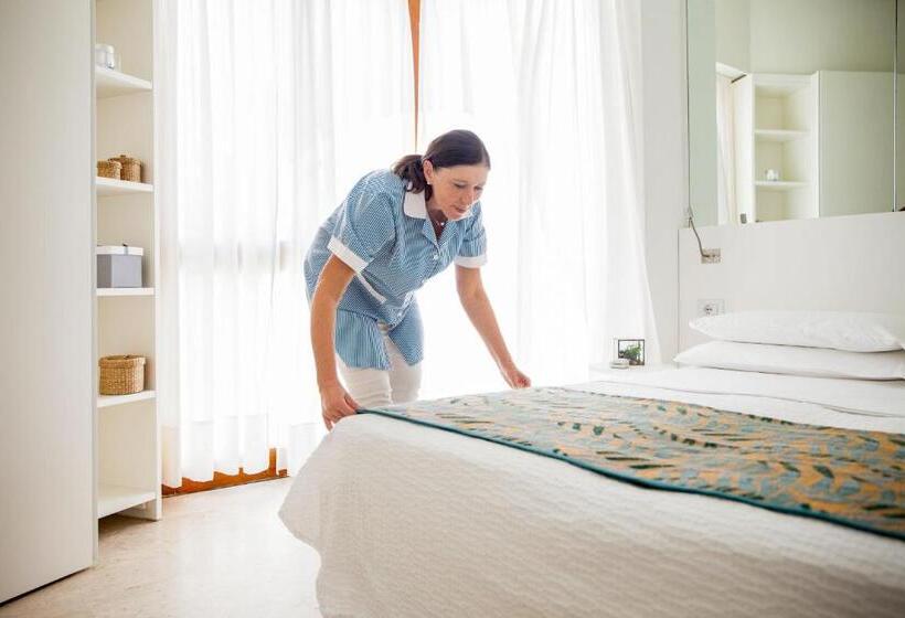 Номер Стандарт с Террасой, Caravelle Thalasso & Wellness