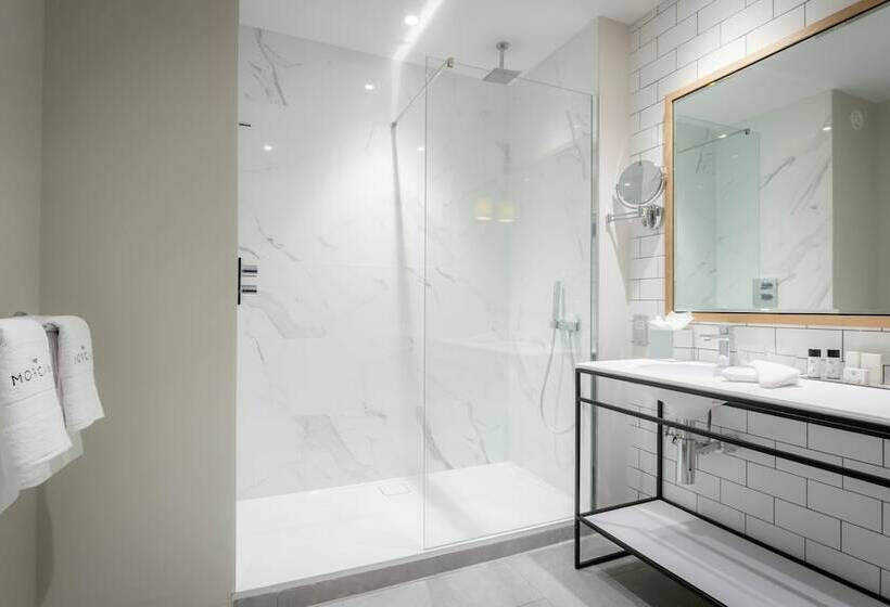 סוויטת ג'וניור, The Morgan