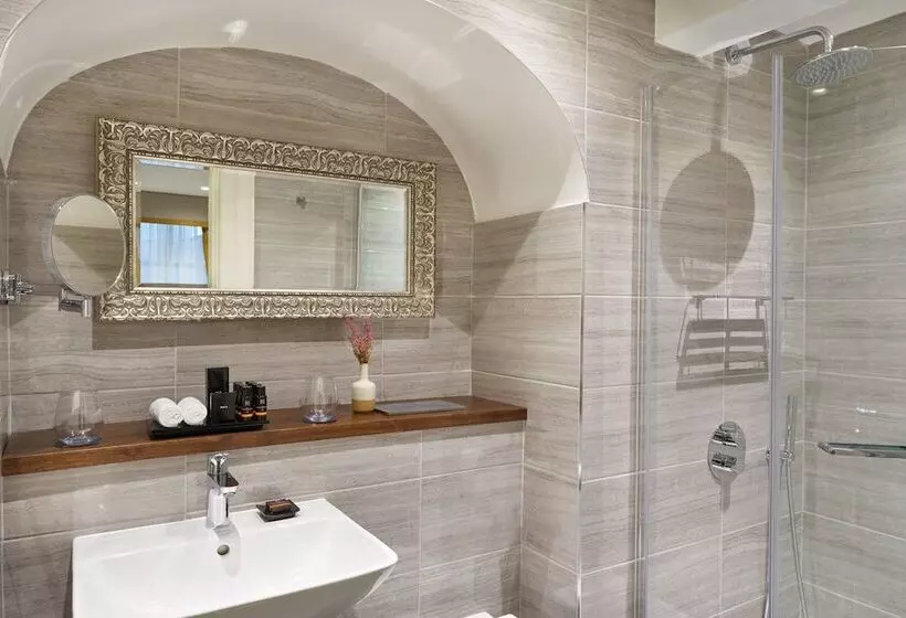 اتاق لوکس, Trinity Townhouse