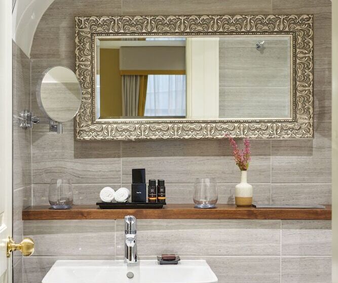 اتاق لوکس, Trinity Townhouse