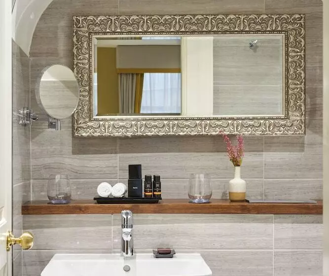 اتاق لوکس, Trinity Townhouse