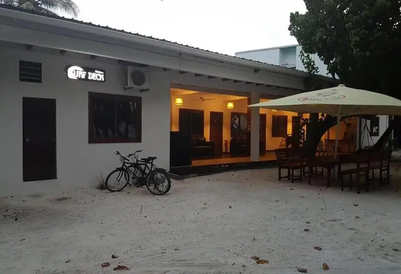 اتاق اکونومی یک تخته, Surf Deck
