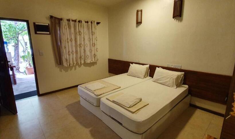 Triple Room Sea View, Surf Deck