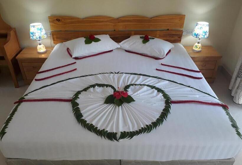 اتاق استاندارد, Sunrise Inn