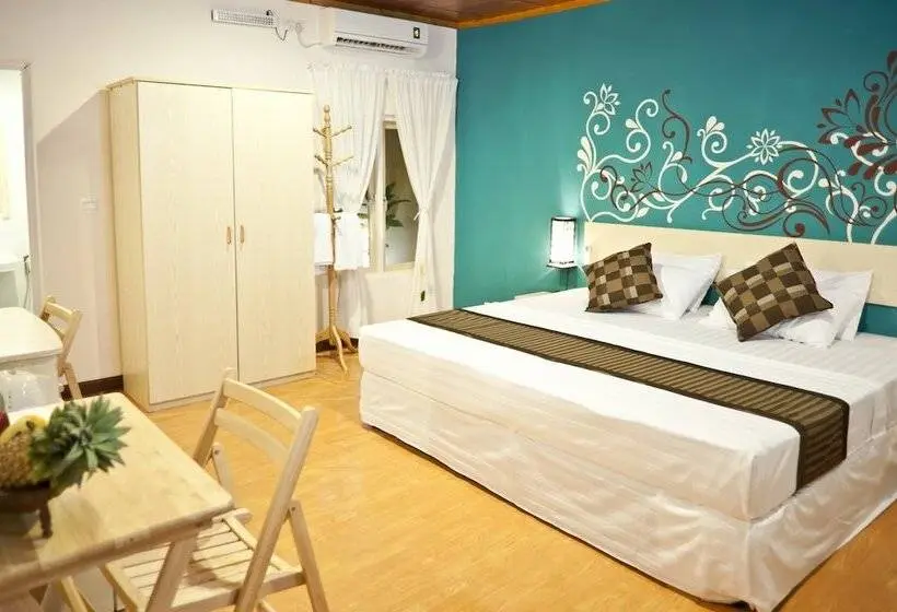 اتاق لوکس با چشم‌انداز باغ, Stingray Beach Inn