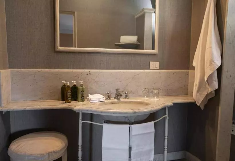 スーペリアールーム, Albergo Pietrasanta