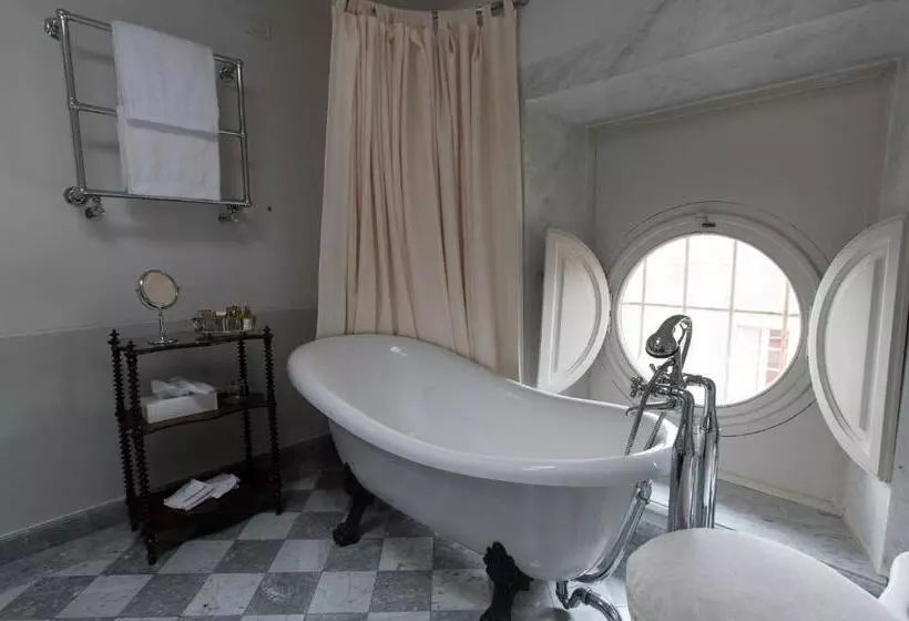 ジュニアスイート, Albergo Pietrasanta