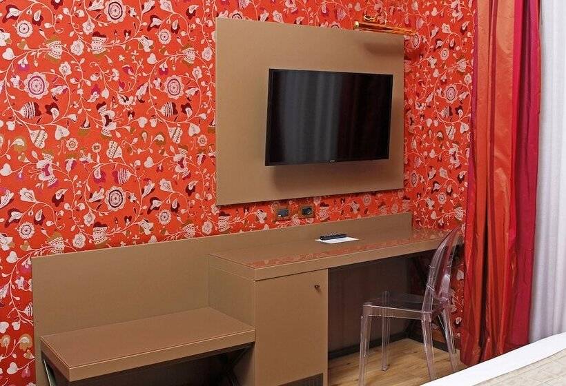 اتاق سوپریور, Arcangelo