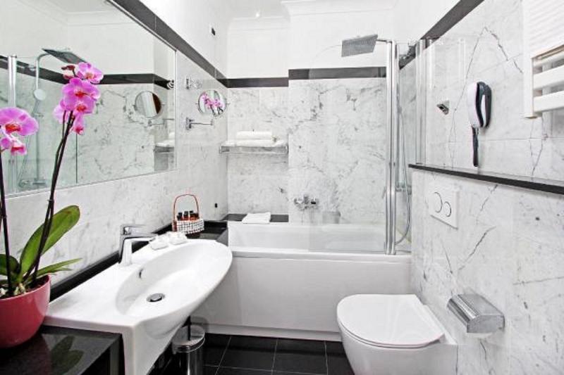 اتاق لوکس, Arcangelo