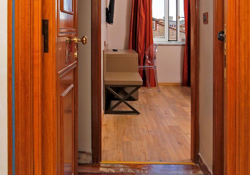 اتاق سوپریور, Arcangelo