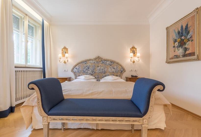 חדר קומפורט, Elephant