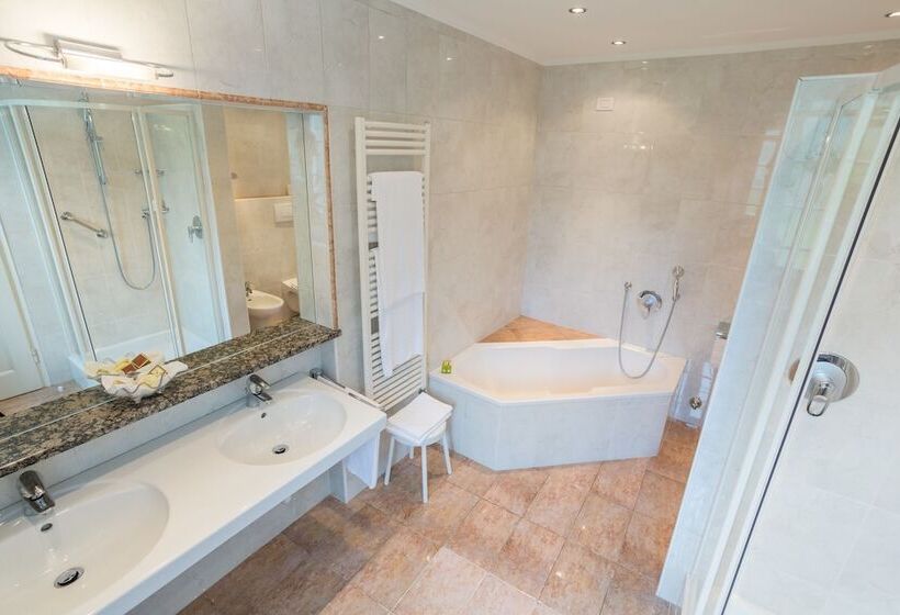 סוויטת ג'וניור, Elephant