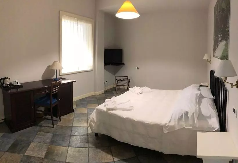 اتاق اکونومی, Grand Hotel Lamezia