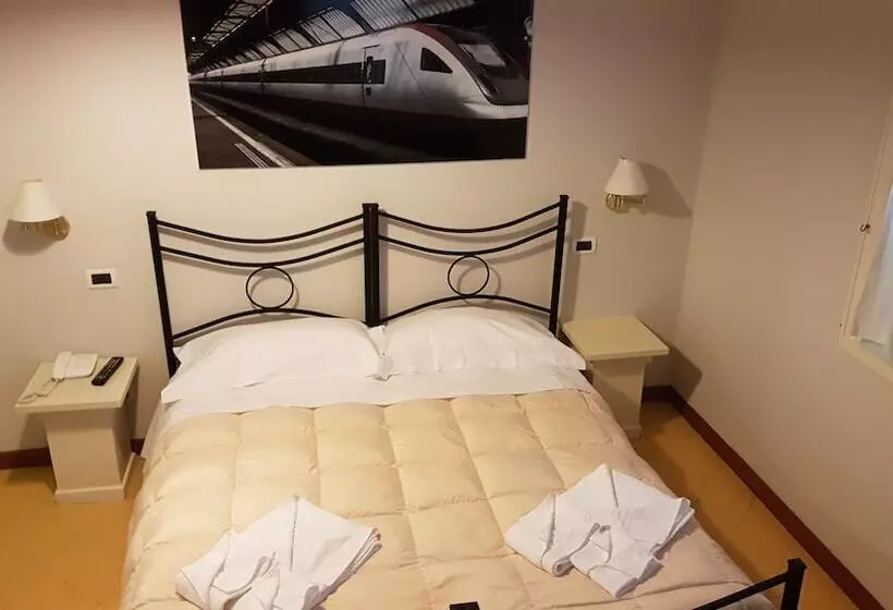 اتاق اکونومی, Grand Hotel Lamezia