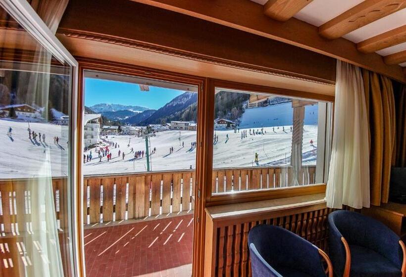 اتاق سوپریور, Hell