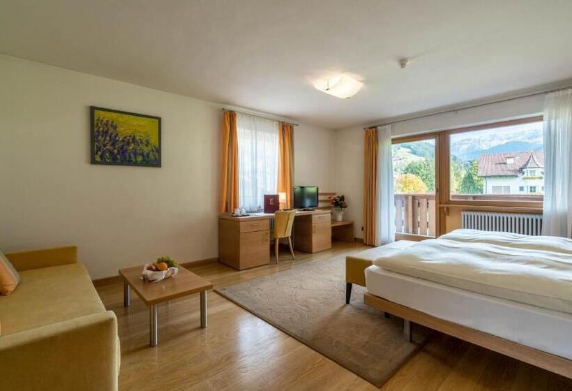 اتاق سوپریور, Hell