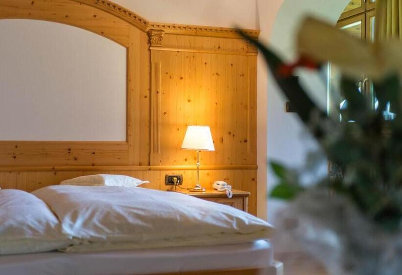 اتاق پنت هاوس, Hell