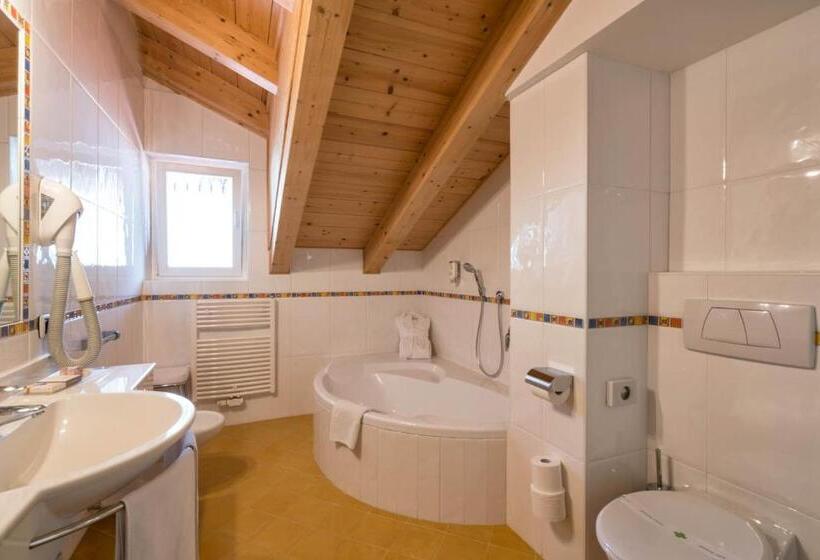 اتاق پنت هاوس, Hell