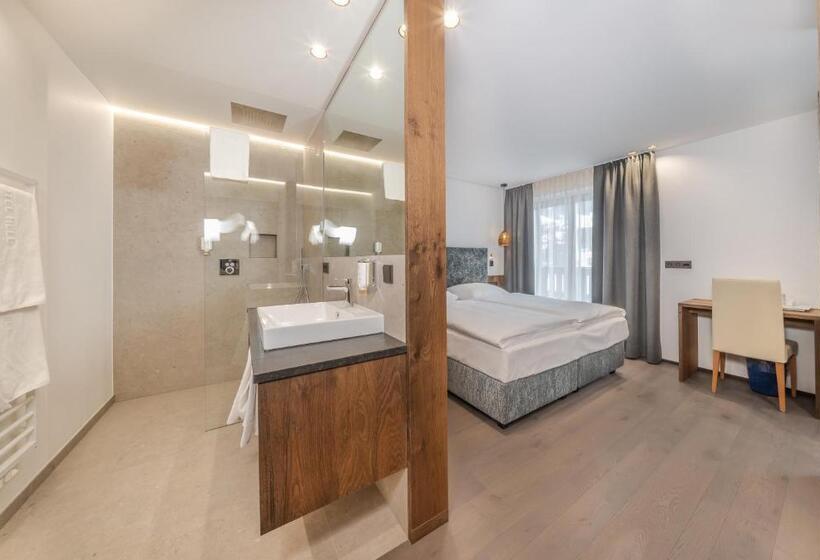 سوییت جونیور, Hell