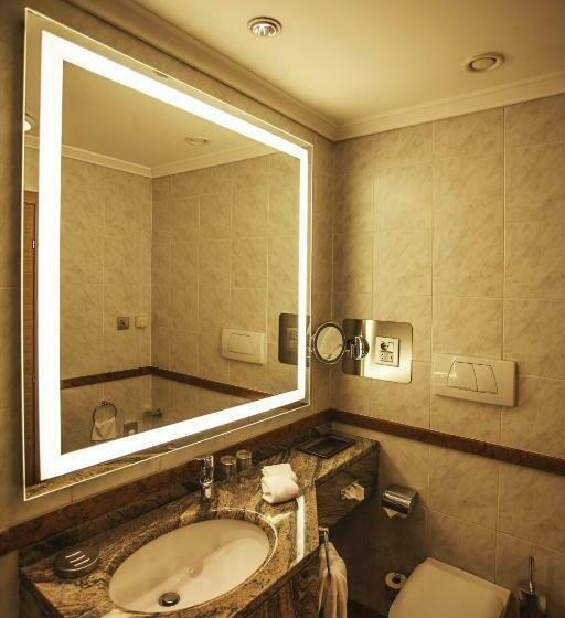 Deluxe Room, Hilton Milan
