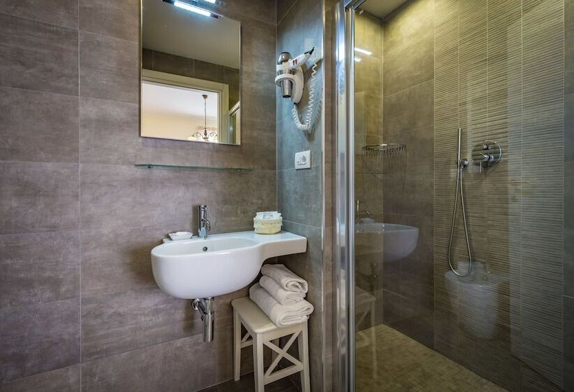 اتاق استاندارد با چشم‌انداز باغ, La Scaletta Al Ponte Vecchio