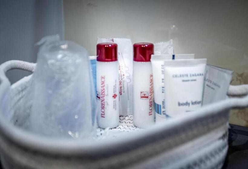 اتاق عادی, La Scaletta Al Ponte Vecchio