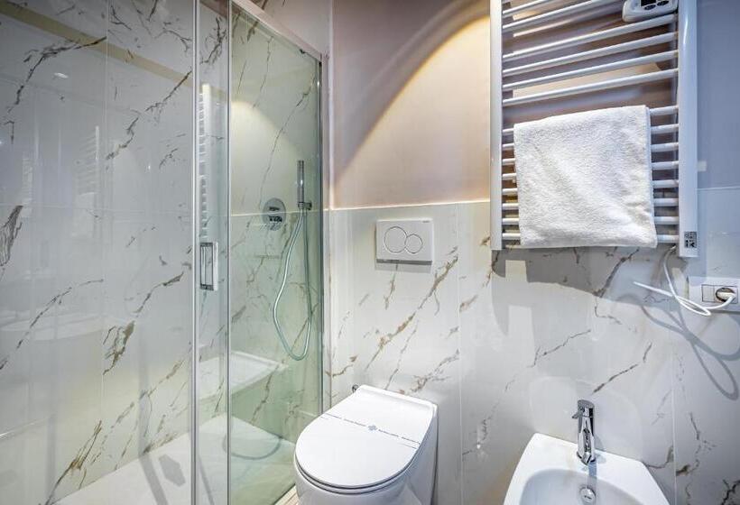 اتاق عادی, La Scaletta Al Ponte Vecchio