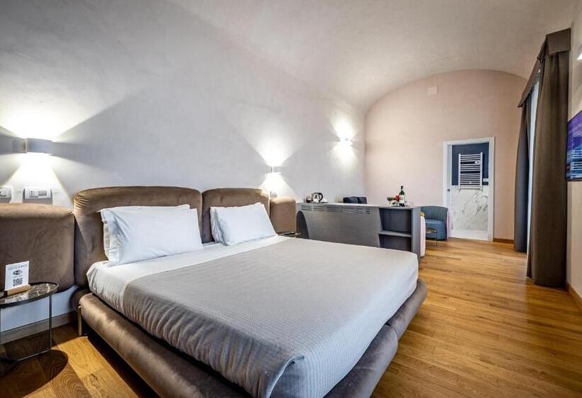 اتاق سوپریور با چشم‌انداز باغ, La Scaletta Al Ponte Vecchio