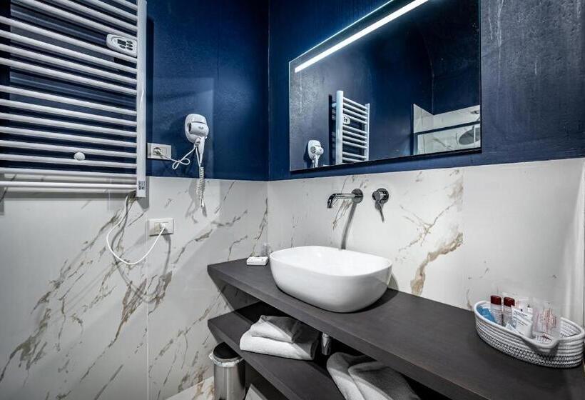 اتاق سوپریور با چشم‌انداز باغ, La Scaletta Al Ponte Vecchio