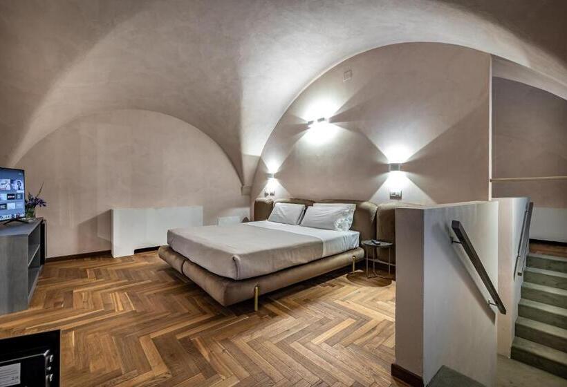 سوییت لوکس, La Scaletta Al Ponte Vecchio