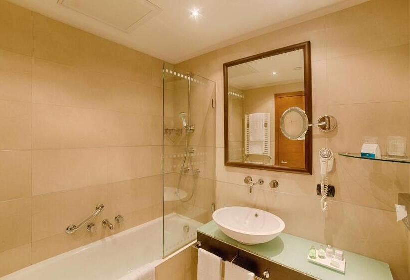 家庭间, NH Milano 2