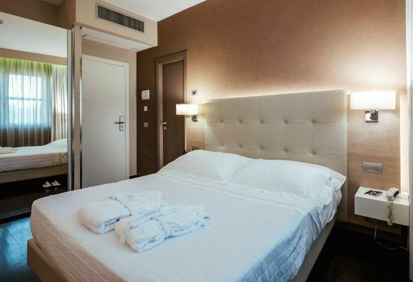 Номер Superior, Raffaello Hotel & Mooka Restaurant