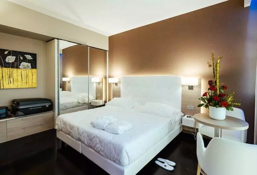 سوییت جونیور, Raffaello Hotel & Mooka Restaurant