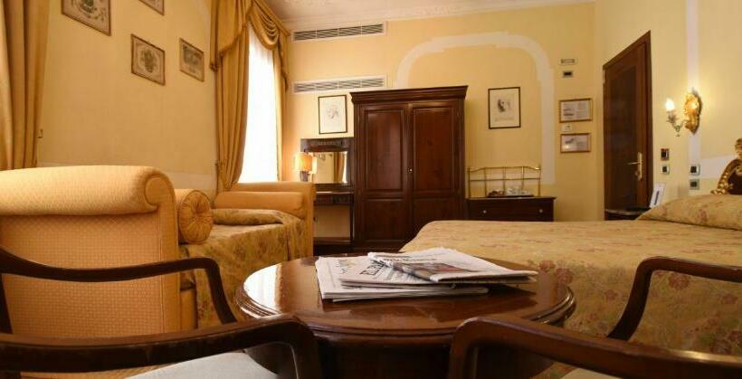 اتاق خانوادگی, San Moise