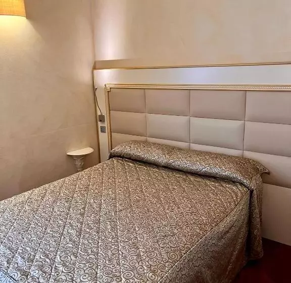 スタンダードシングルルーム, Villa Dei Tigli 920 Liberty Resort