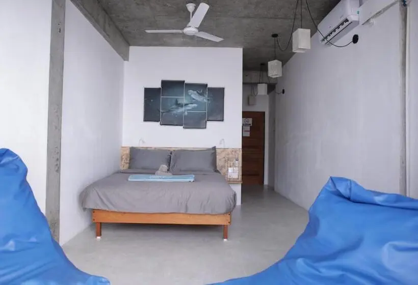 اتاق لوکس با چشم‌انداز دریا, Club Gabbiano Rasdhoo
