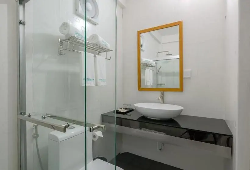 اتاق لوکس با بالکن, White Sand Dhigurah