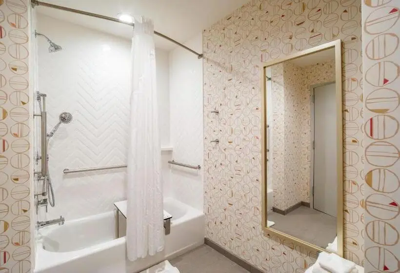 身障者適用キングサイズベッドルーム, Holiday Inn   Columbia   Downtown, An Ihg