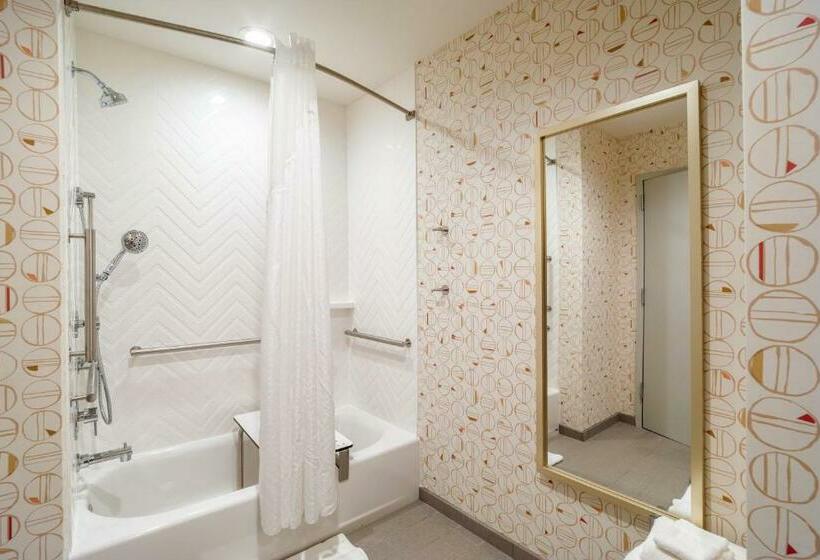 适合残疾人士使用的带超级大床的标准间, Holiday Inn   Columbia   Downtown, An Ihg