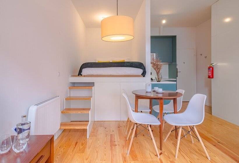 استودیوی استاندارد, Youropo The Tower