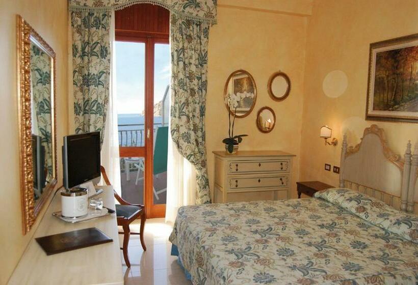 Quarto Estandar Vista Mar, Porto Roca