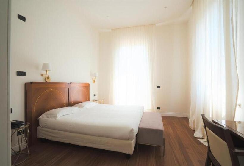 اتاق استاندارد, Rechigi Park