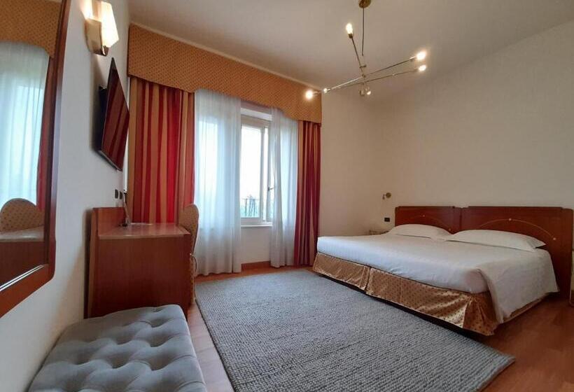 اتاق استاندارد, Rechigi Park